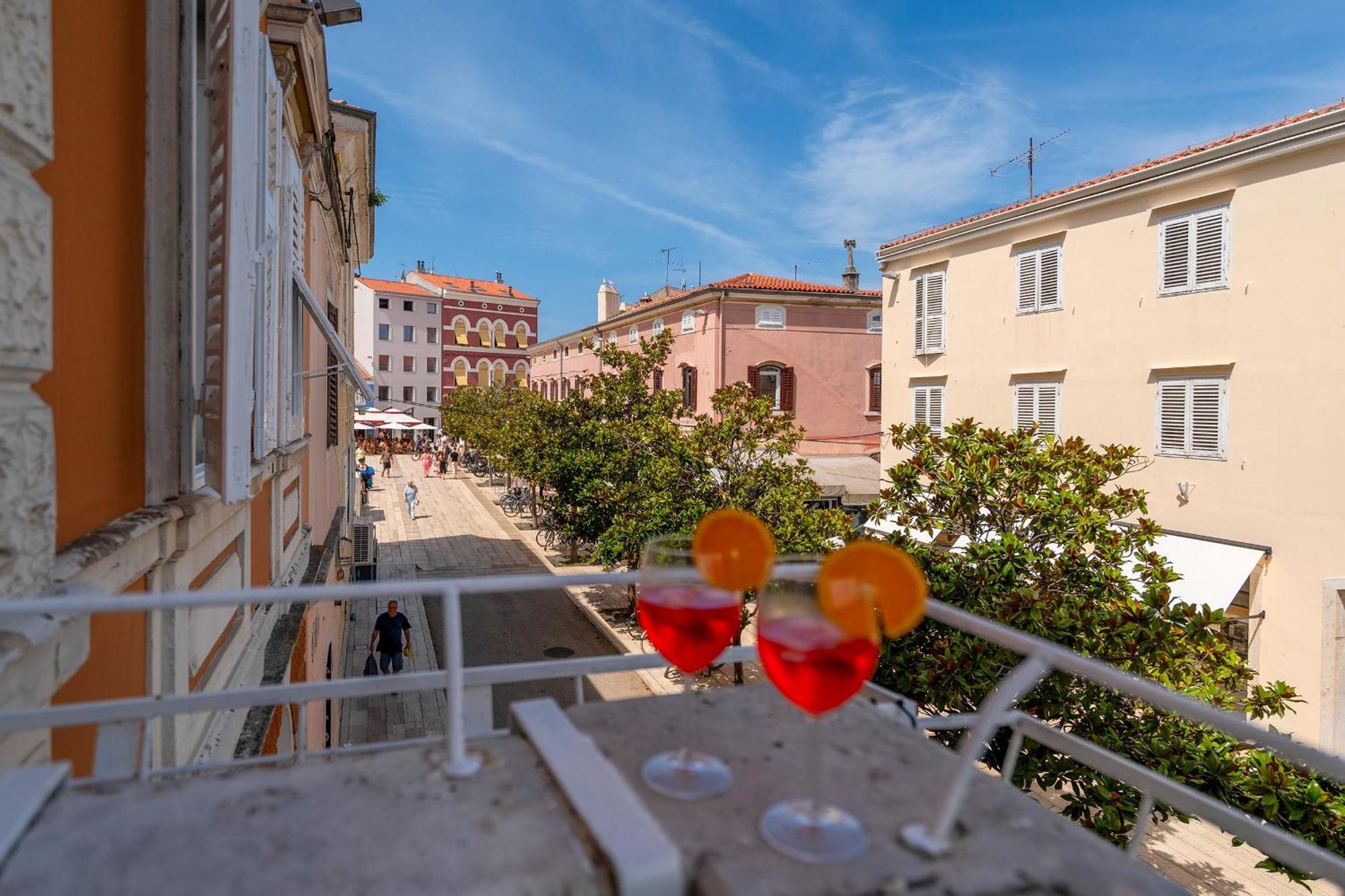 Romeo And Juliet Apartment With Balcony And Sea View ポレッチ エクステリア 写真