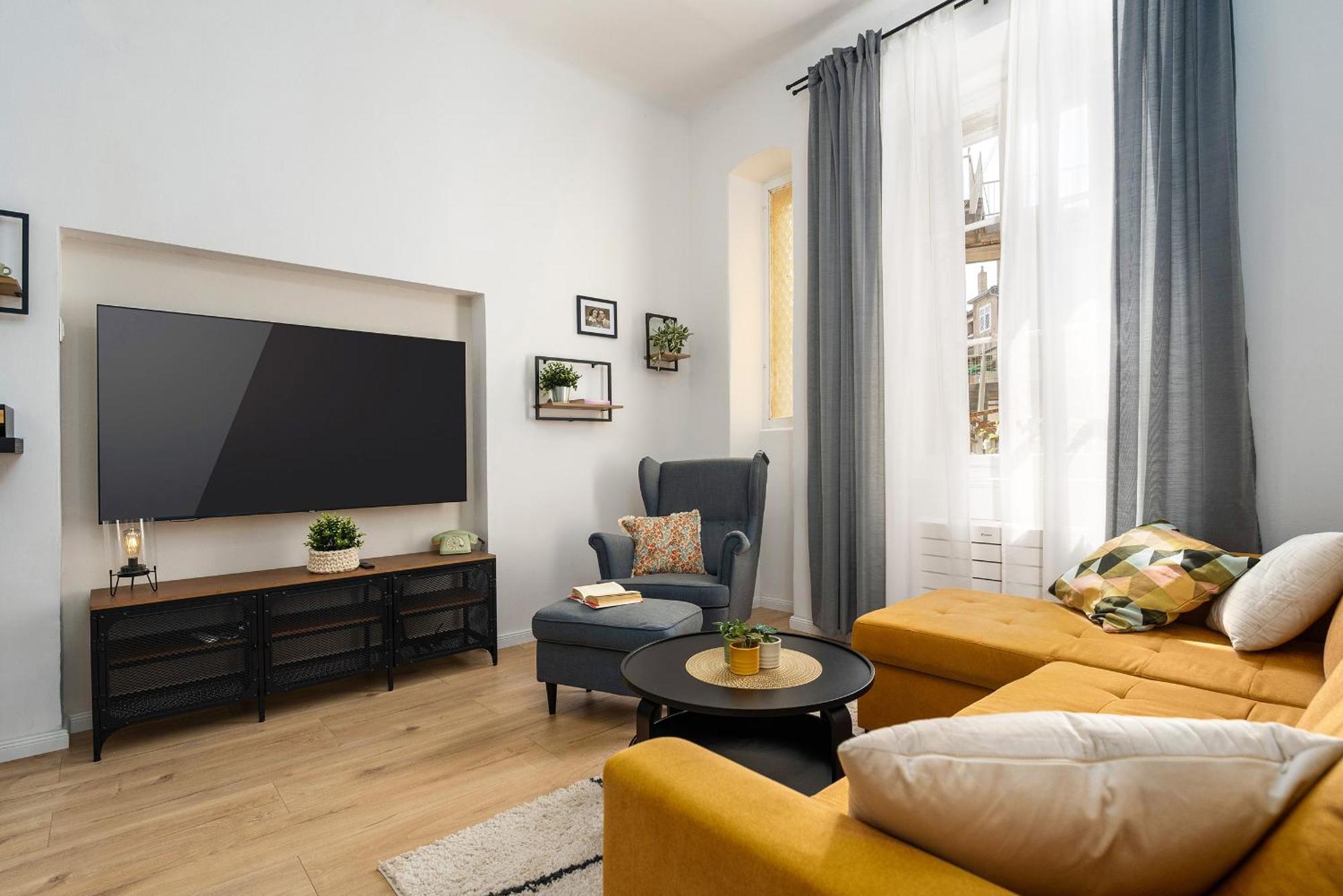 Romeo And Juliet Apartment With Balcony And Sea View ポレッチ エクステリア 写真